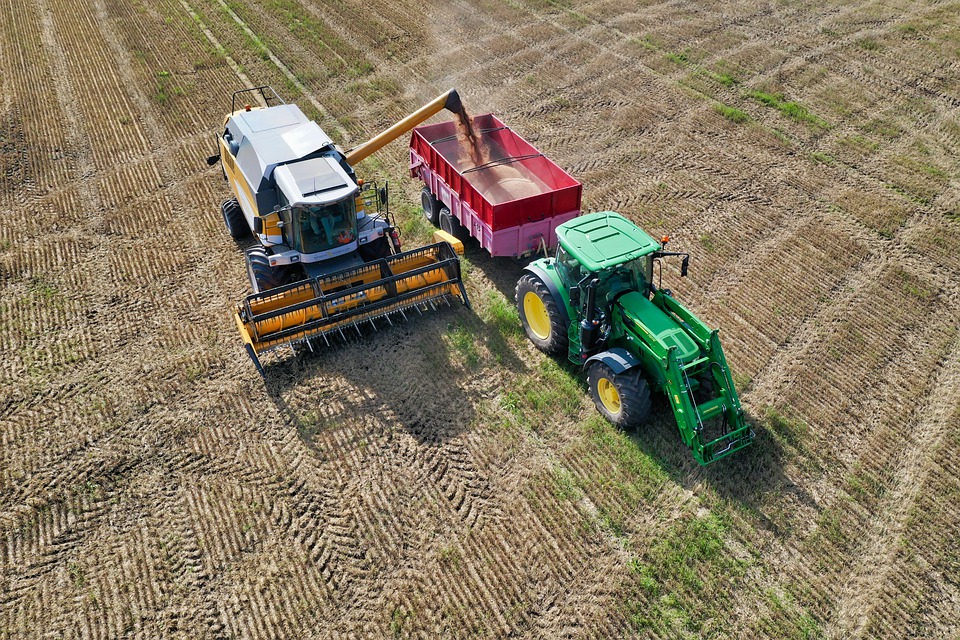 Overview Of The John Deere S680 Combine